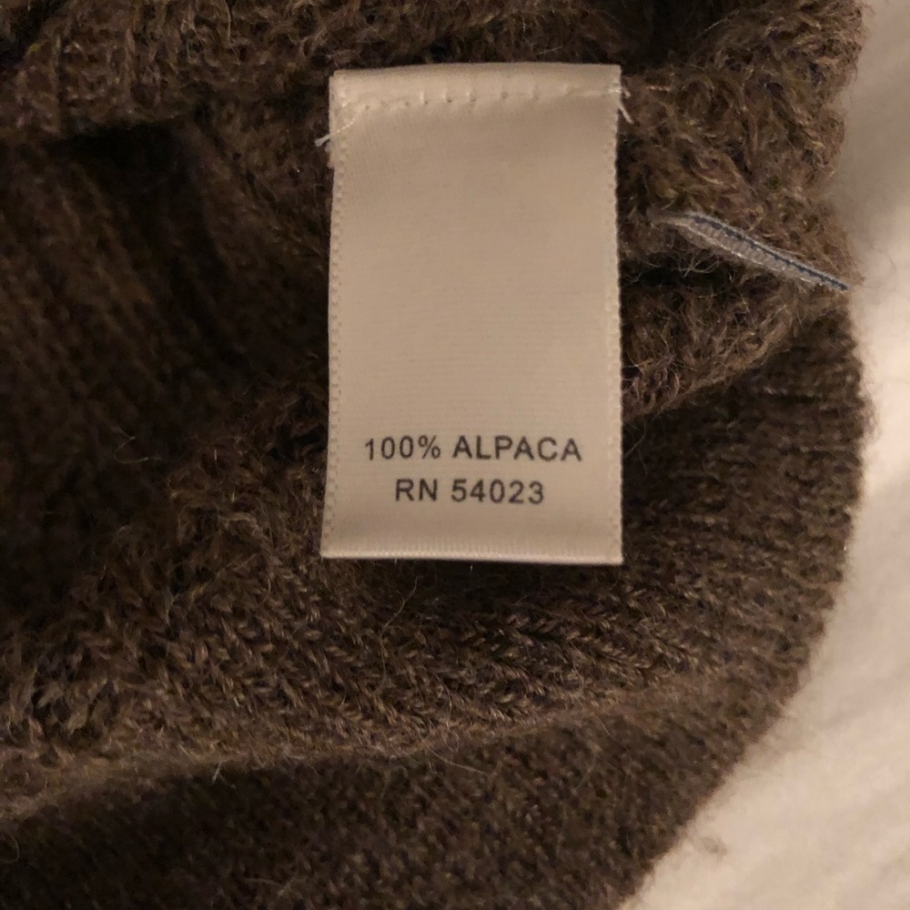 Banana Republic light weight sweater